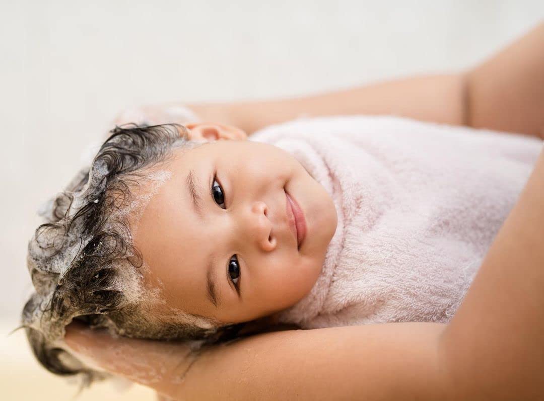 Clean Kids Naturally Tropical Shampoo- EWG Verified, All-Natural, Coconut-free, Gluten-free, Vegan, and Cruelty-free, Paraben-Free (16 Fl Oz, Orange Burst)