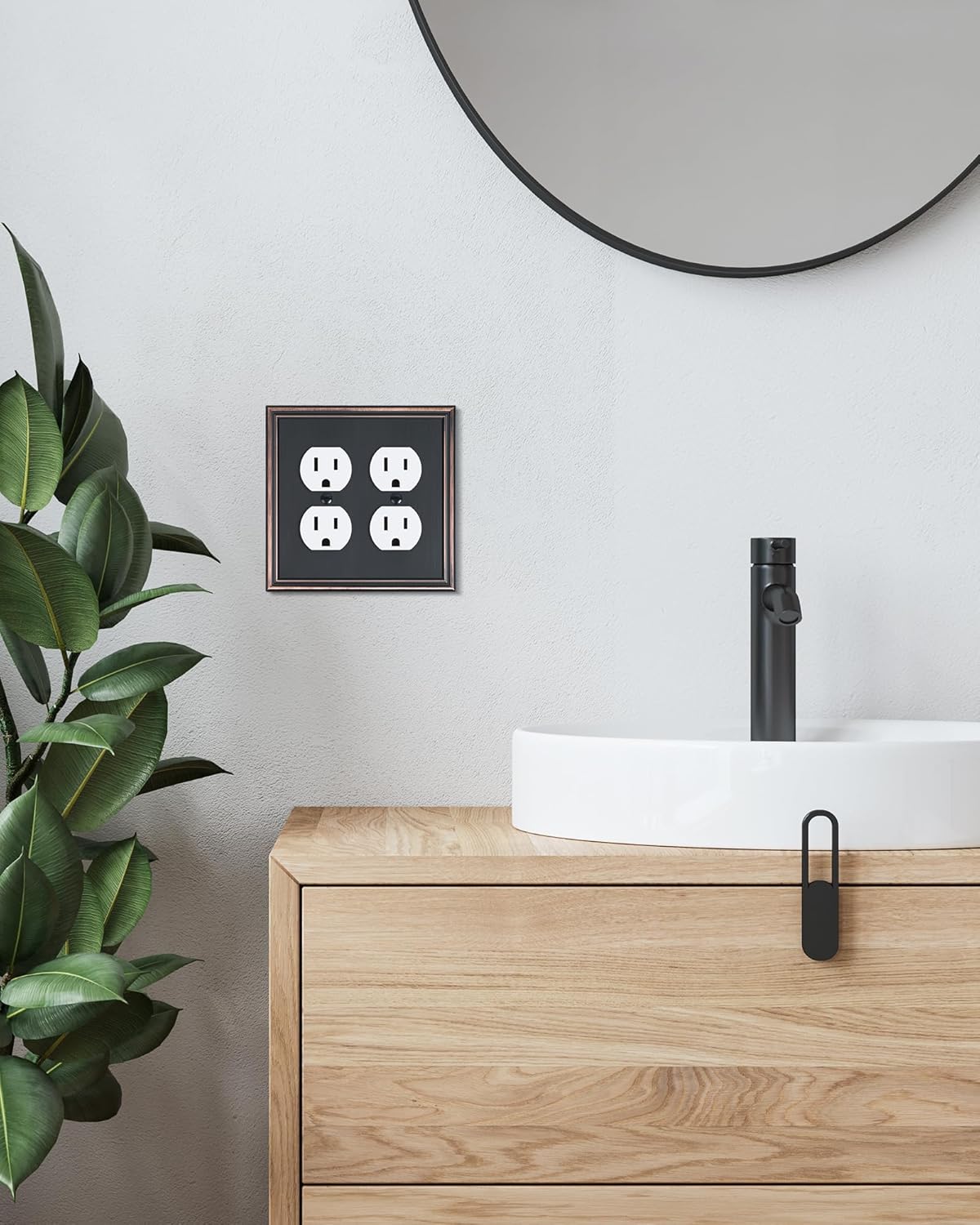 2-Pack Double Duplex Outlet Cover, Aged Bronze Decorative Switch Plates and Outlet Covers for Electrical Outlets, Durable Zinc Alloy Wall Plates, 2 Gang Receptacle Cover, Corrosion Resistant