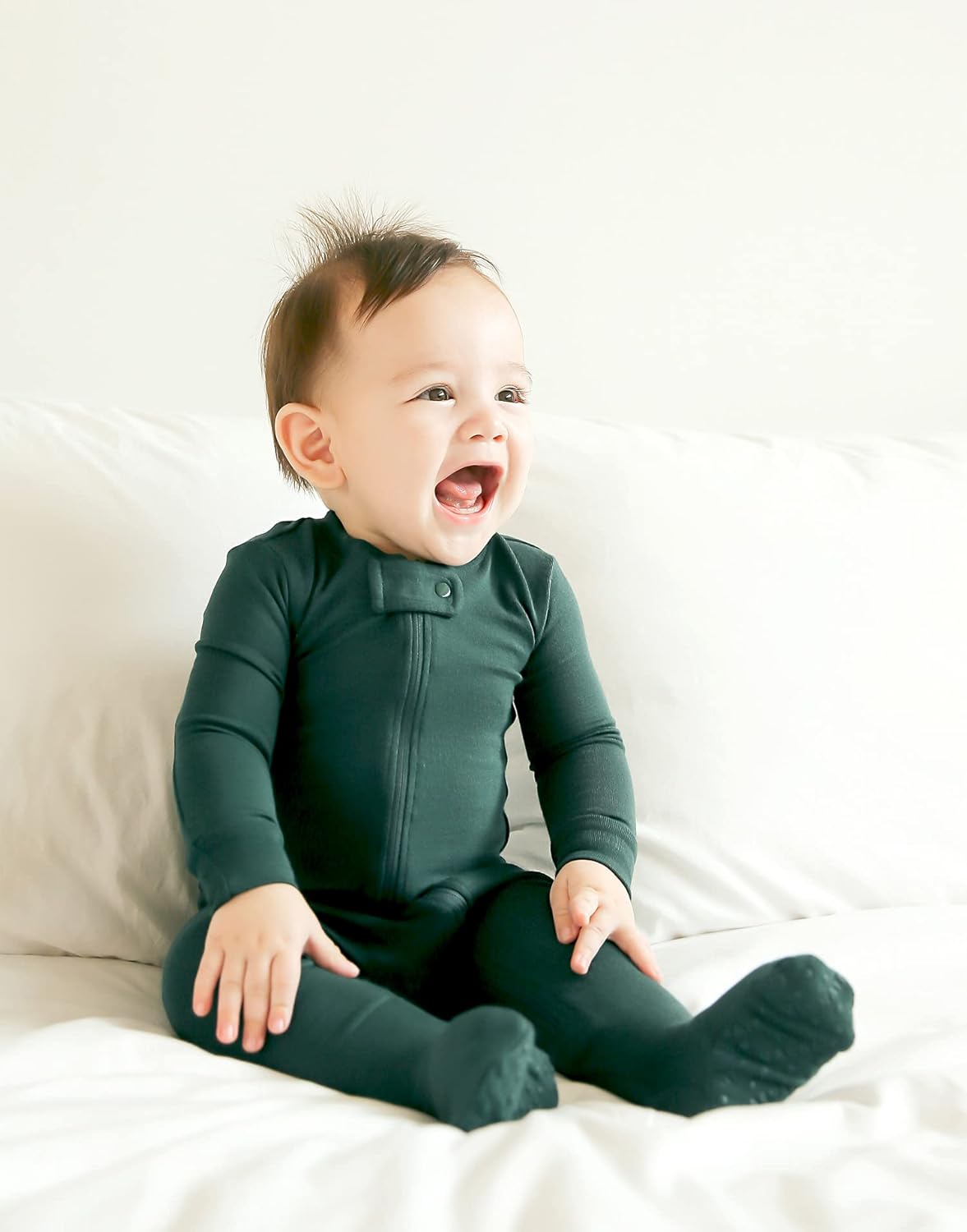 VAENAIT BABY Infant Toddler Boys Girls Footed One-Piece Sleep and Play Premium Modal Pajamas 1-2 Pieces