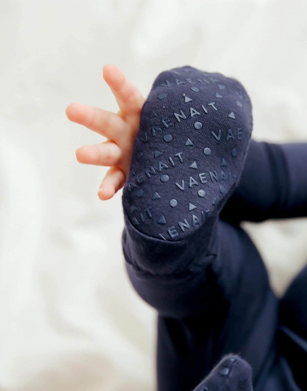 VAENAIT BABY Infant Toddler Boys Girls Footed One-Piece Sleep and Play Premium Modal Pajamas 1-2 Pieces