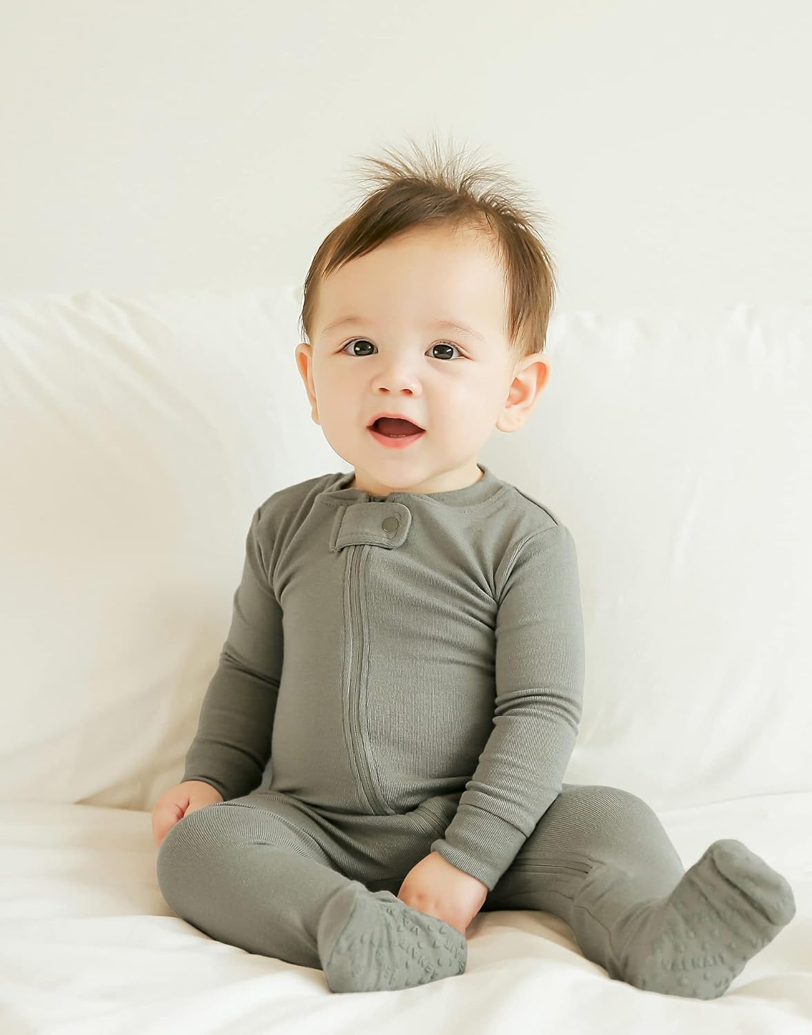 VAENAIT BABY Infant Toddler Boys Girls Footed One-Piece Sleep and Play Premium Modal Pajamas 1-2 Pieces