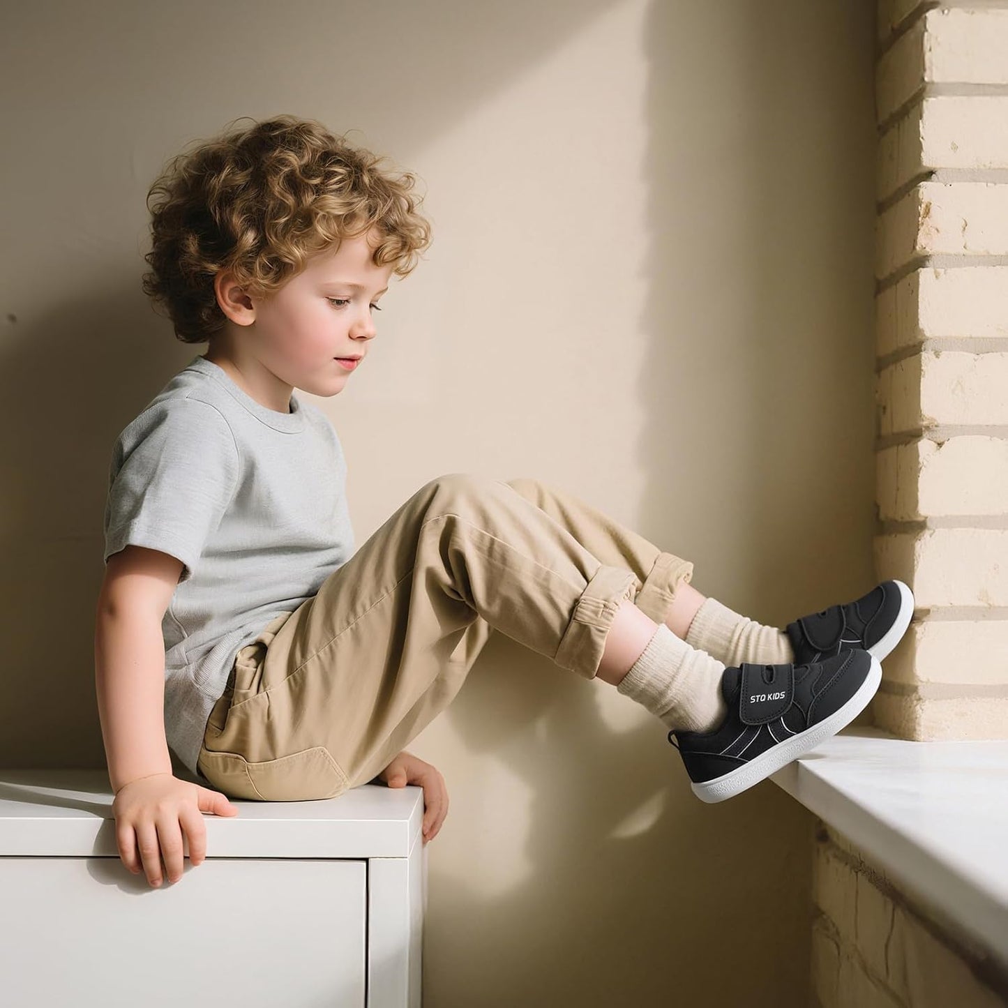 Toddler Wide Toe Box Barefoot Shoes Boys Girls Sneakers Kids Tennis Shoes Preschool Non Slip Lightweight Comfortable First Walking Shoes Running Outdoor Activities