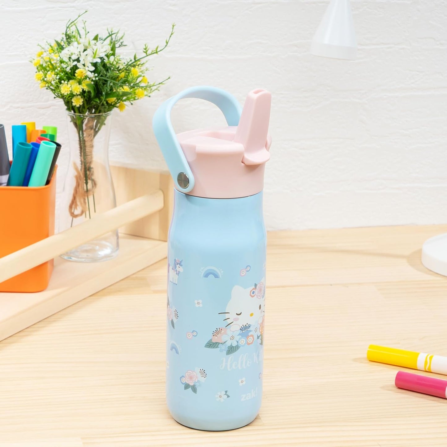 Zak Designs Harmony Hello Kitty 20oz Water Bottle for Travel or At Home, Recycled Stainless Steel is Leak-Proof When Closed and Vacuum Insulated with Straw Lid and Carry Handle