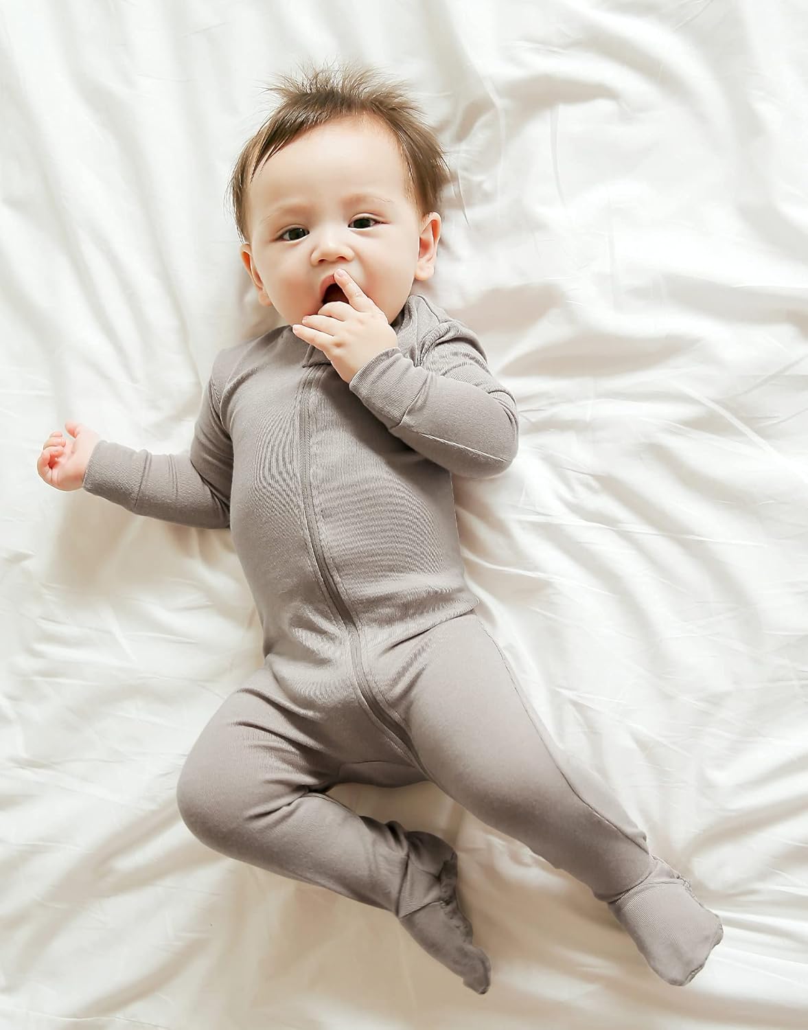 VAENAIT BABY Infant Toddler Boys Girls Footed One-Piece Sleep and Play Premium Modal Pajamas 1-2 Pieces