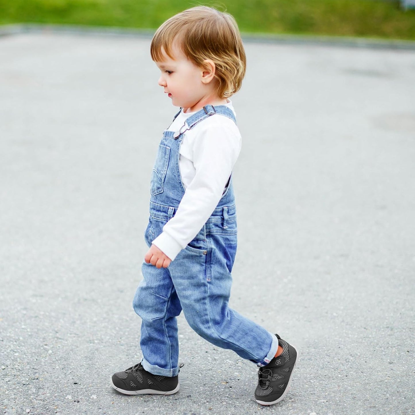 LeIsfIt Baby Shoes Boys Girls First Walking Shoes Non-Slip Toddler Breathable Sneakers Infant Sneakers