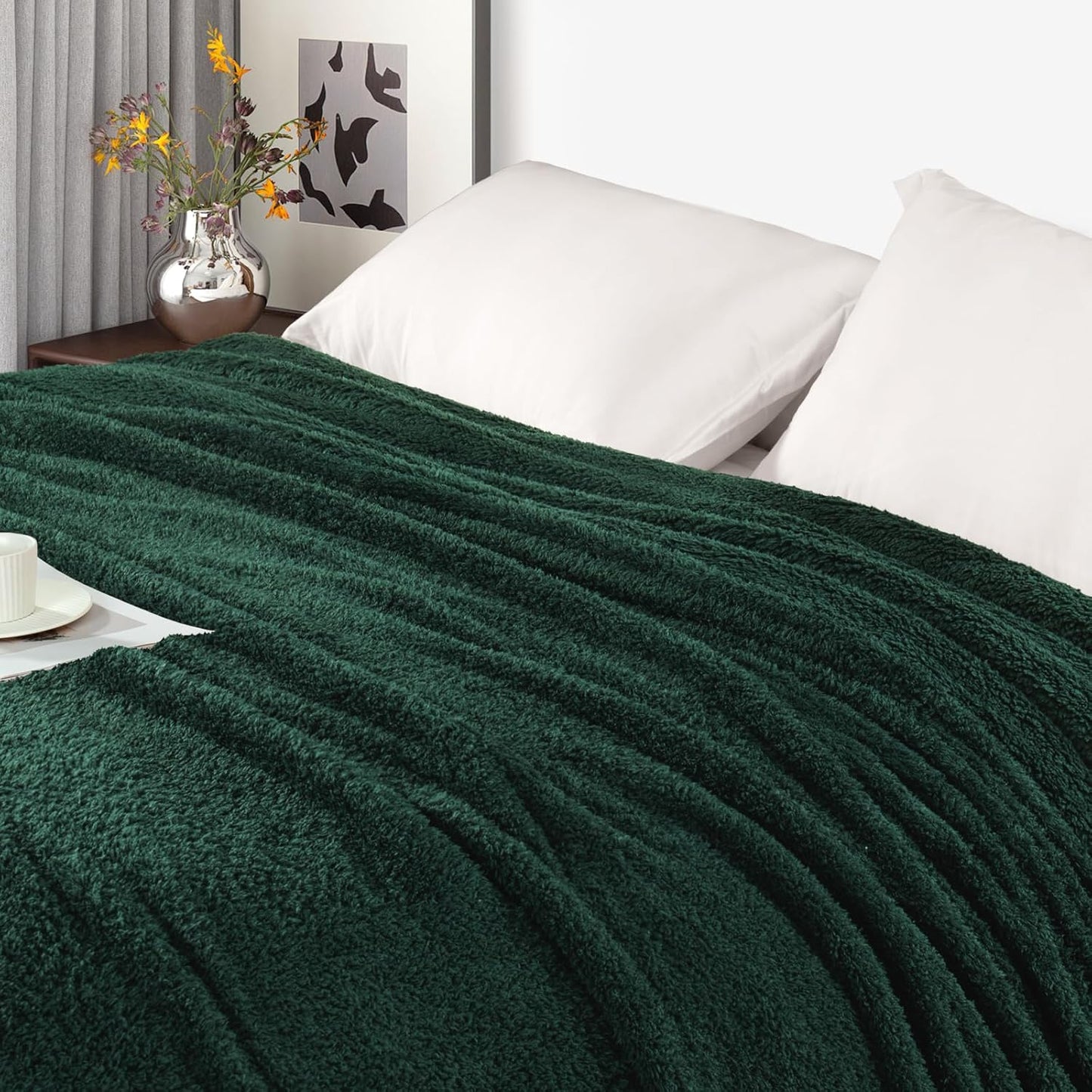 Exclusivo Mezcla Twin Blanket for Bed, Soft and Cozy Blankets for Women Men Girls Kids, Suitable for All Seasons, Forest Green, 60x80 Inches