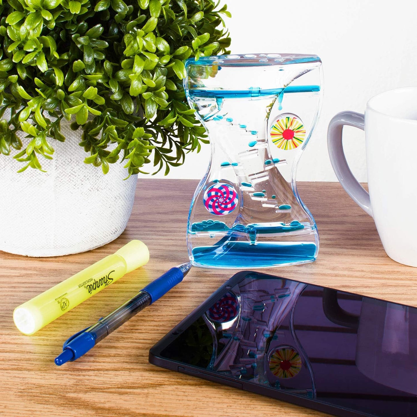 Super Z Outlet Colorful Liquid Motion Bubbler Desk Sensory Toy Timer Zig Zag Floating Rotating Circles for Play, Fidgeting, Captivating Distraction (Swirls)