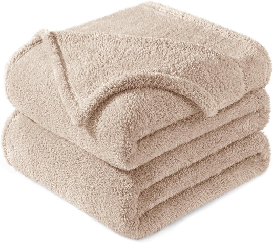 Exclusivo Mezcla Queen Size Flannel Fleece Blanket, Super Soft Velvet Plush Bed Blanket, Fuzzy Cozy and Warm for All Seasons, 90x90 Inches, Camel