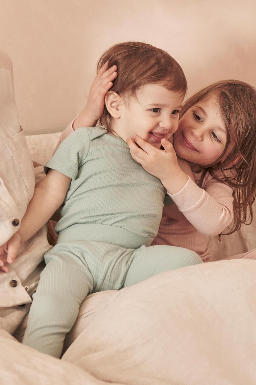 MORI Baby Ribbed Short Sleeve Bodysuit with Envelope Neck and Nickel Free Poppers - Unisex Toddler Romper for Boys and Girls