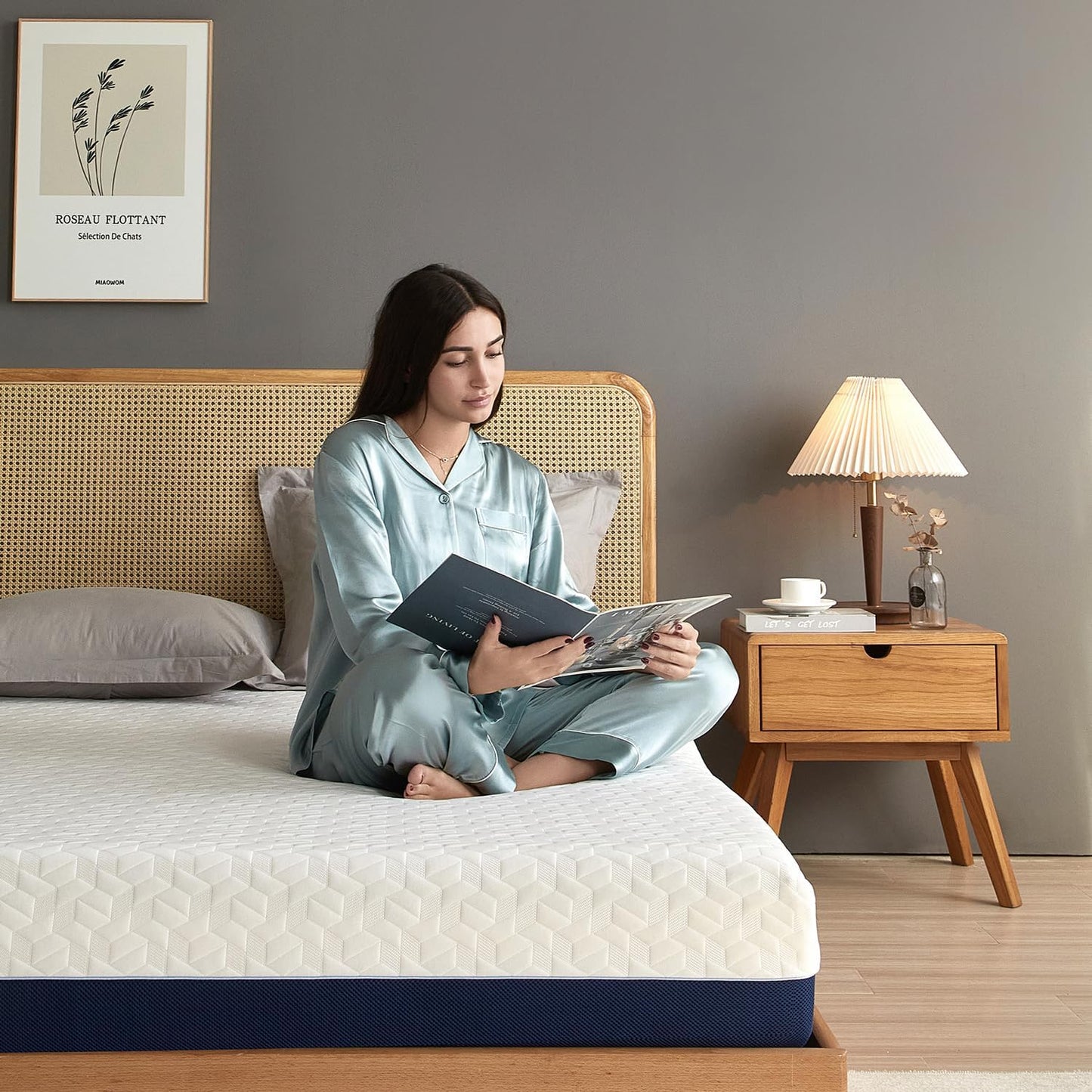 Full Size Mattress - 6 Inch Cooling Gel Memory Foam Mattress in a Box,Gel-Infusion for Cooler Sleep,Breathable Cover,Healthy and Safe,Full Bed,54" X 75" X6" (White&Navy, Full)