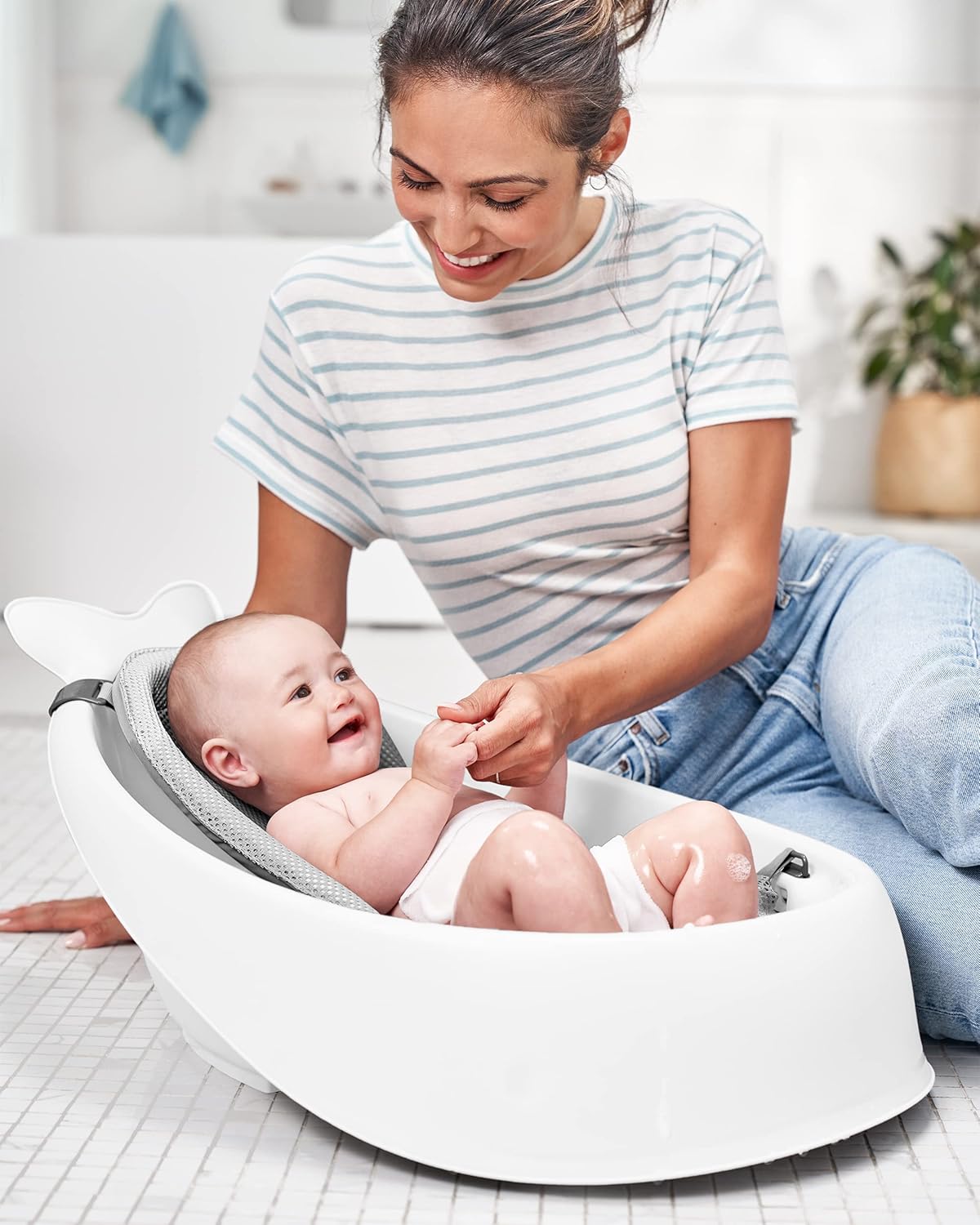 Skip Hop Infant Bath Tub 3-Stage Grow With Baby Smart Sling MOBY Bathtub White Age 0+