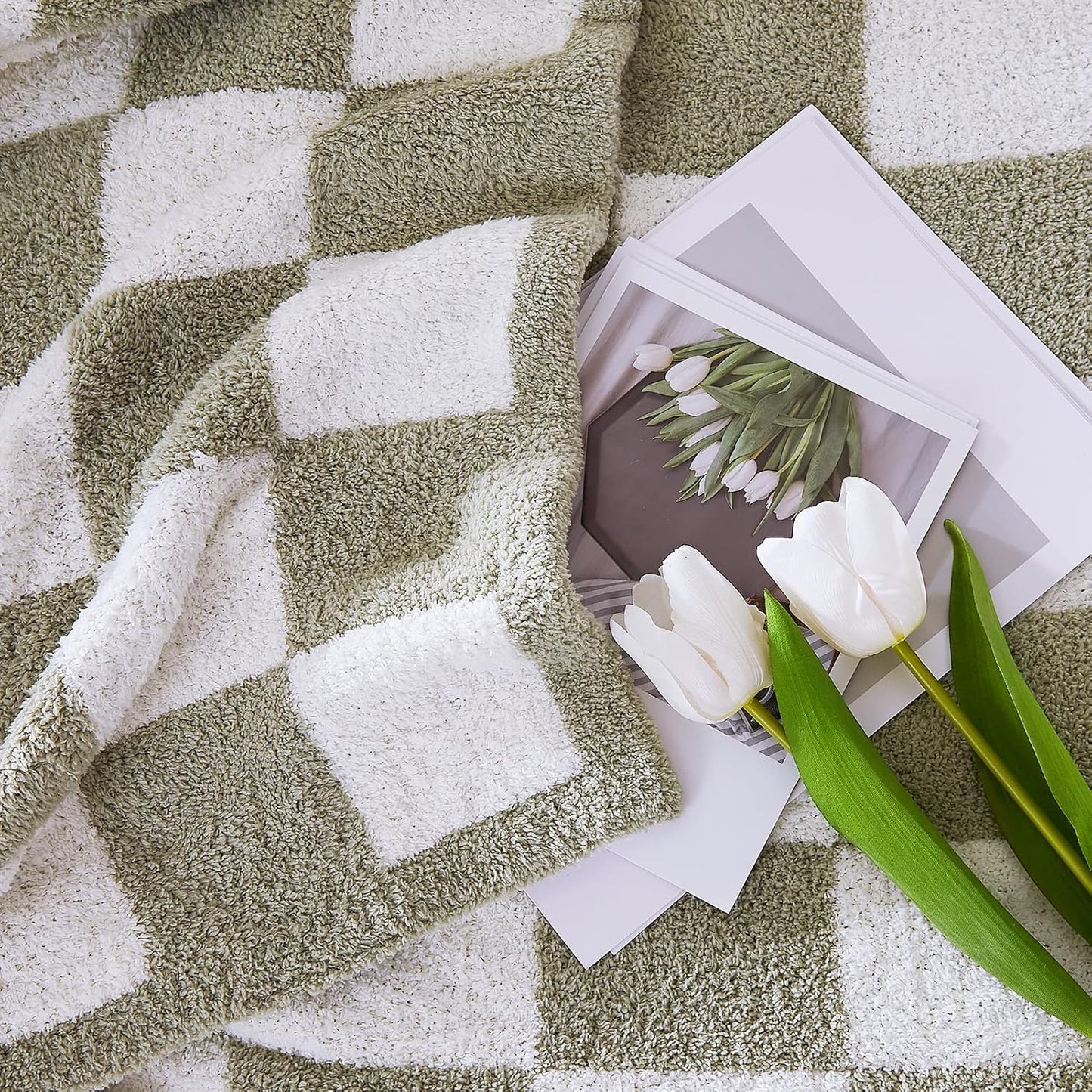 WRENSONGE Checkered Throw Blanket, Sage Green Soft Cozy Fluffy Warm Hand Made Queen Throw Blankets for Couch, Sofa, Chair, Bed, Camping, Picnic, Travel Lightweight Bed Blanket - 90"*90"