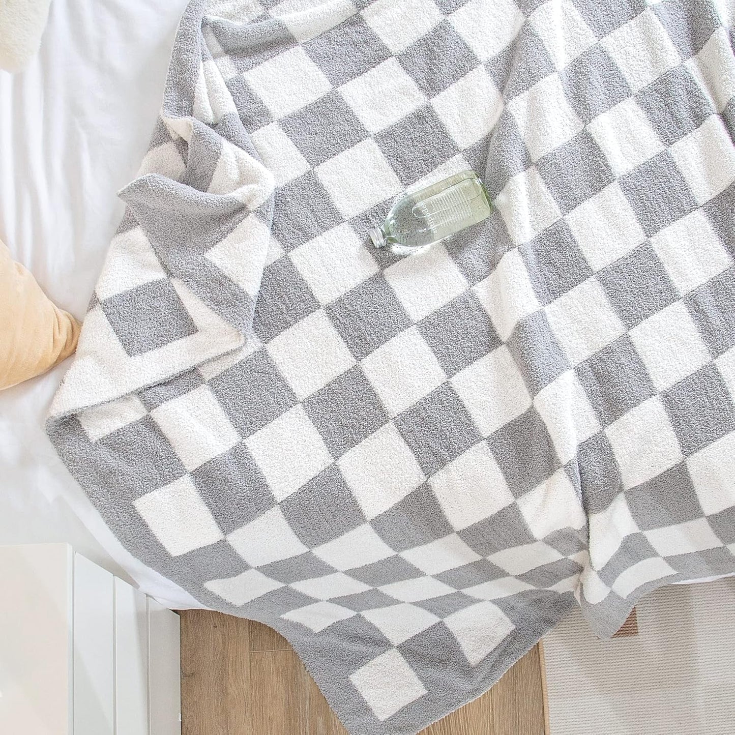 SeaRoomy Checkered Throw Blanket, Soft Cozy Fluffy Reversible Checkerboard Knitted Throw Blanket, Warm Plush Microfiber Plaid Lightweight Blanket for Couch Bed Travel(Grey, 51"×63")